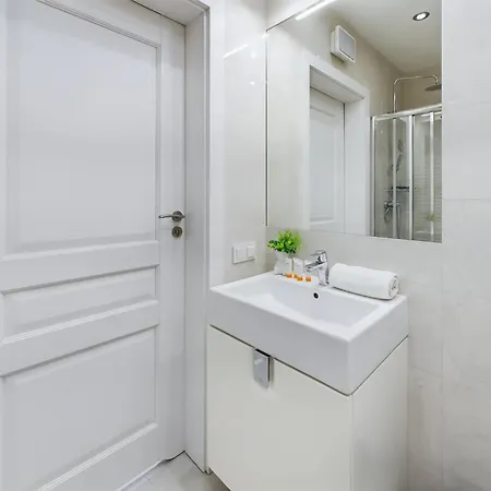 Klimatyczne Z Balkonem By Renters 바르샤바