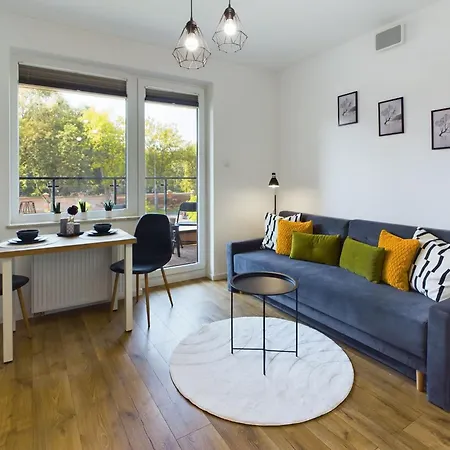 Klimatyczne Z Balkonem By Renters 아파트
