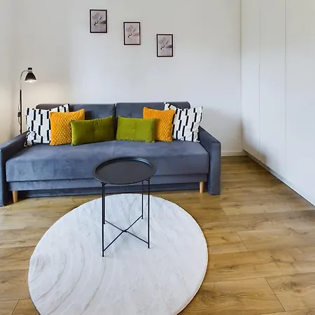 아파트 Klimatyczne Z Balkonem By Renters