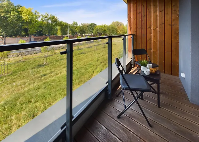 Klimatyczne Z Balkonem By Renters Apartment