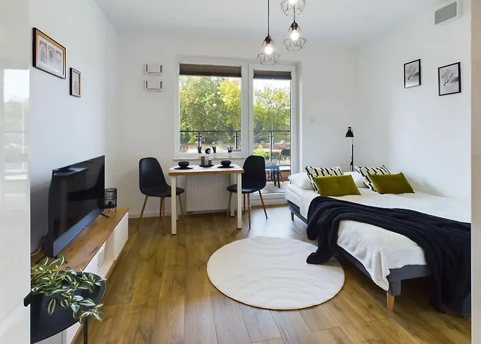 Apartment Klimatyczne Z Balkonem By Renters